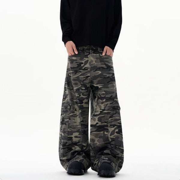 Retro Camo Workwear Wide-Leg Jeans